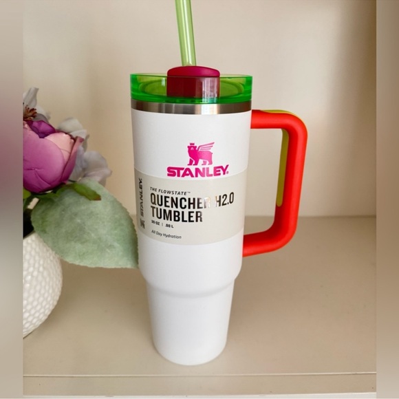🎉LAST PIECE🎉Stanley 30 oz. Quencher H2.0 FlowState Tumbler White Neon - Picture 3 of 8